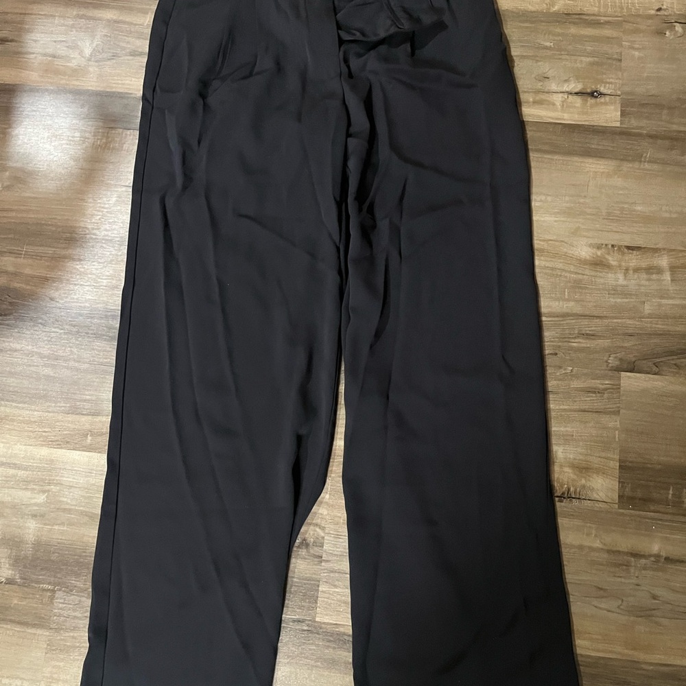 Chic Black Wide-Leg Trousers